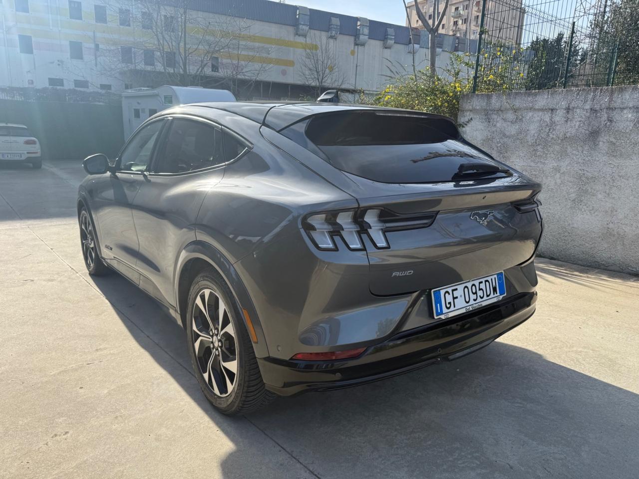 Ford Mustang Mach-E AWD Extended Range First Edition 351 CV