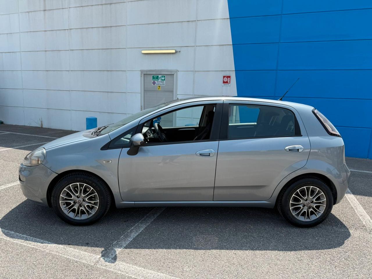 FIAT PUNTO EVO 1.3 DIESEL 2013 12 MESI DI GARANZIA