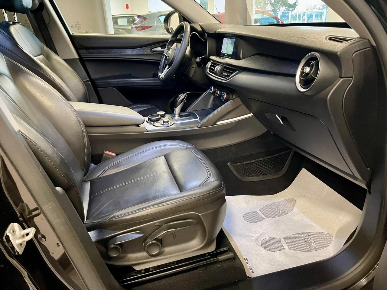 Alfa Romeo Stelvio 2.2 Turbodiesel 160cv AT8 RWD Business