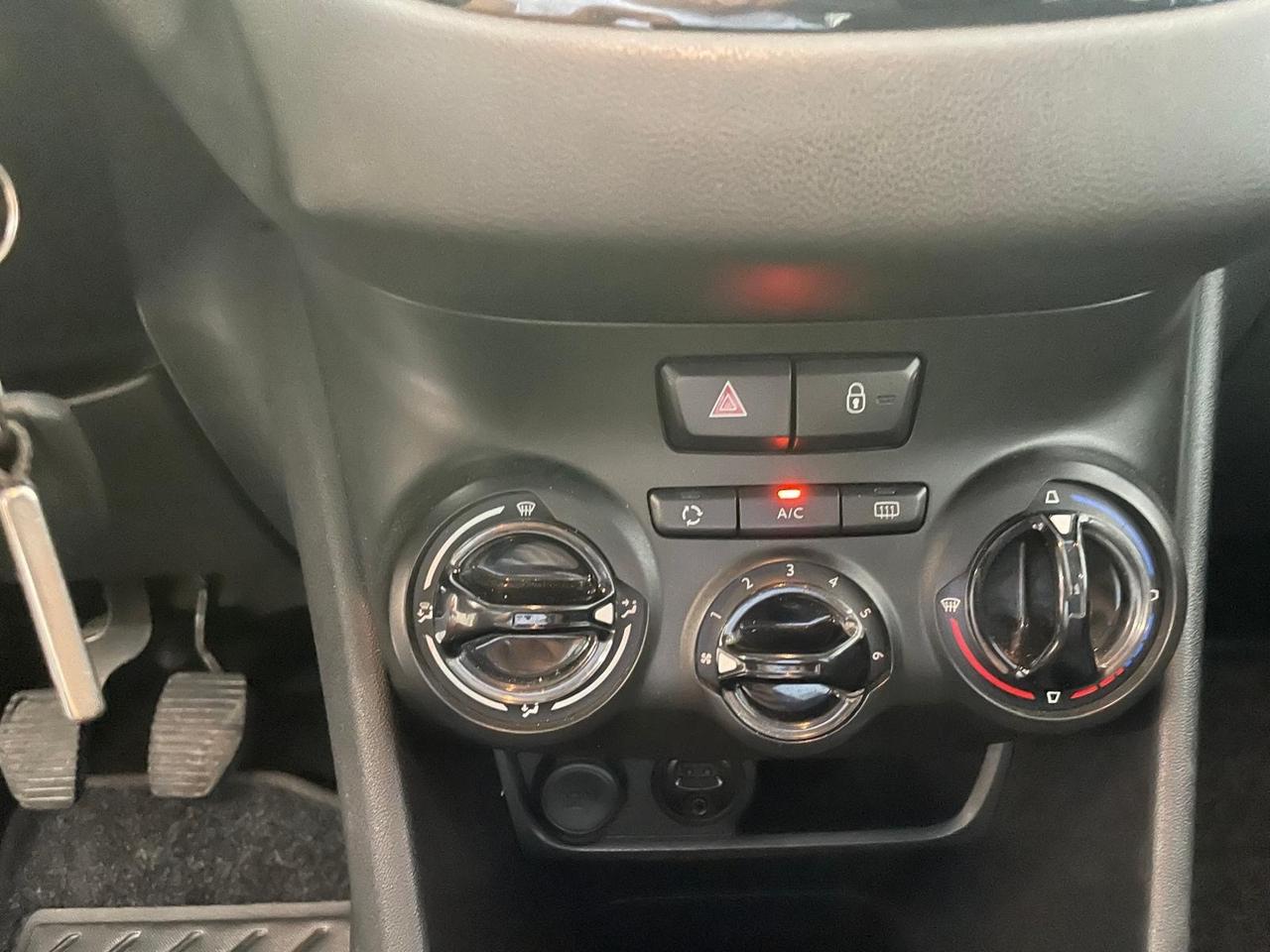 Peugeot 208 PureTech 82 5 porte Allure
