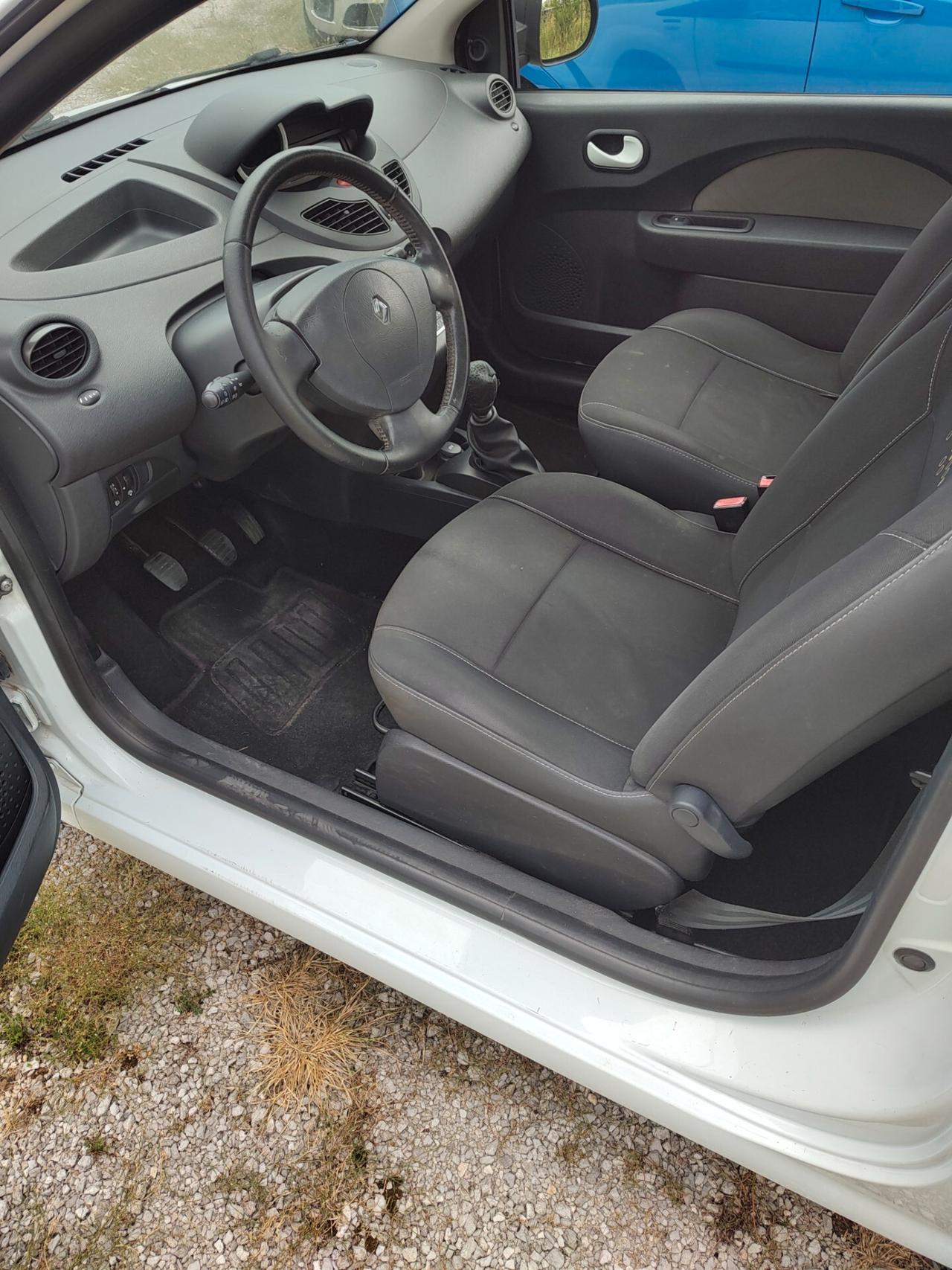 Renault Twingo 1.2 16V LEV Yahoo!2011