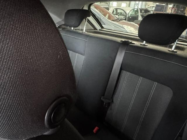 OPEL Corsa 1.2 3 porte b-color