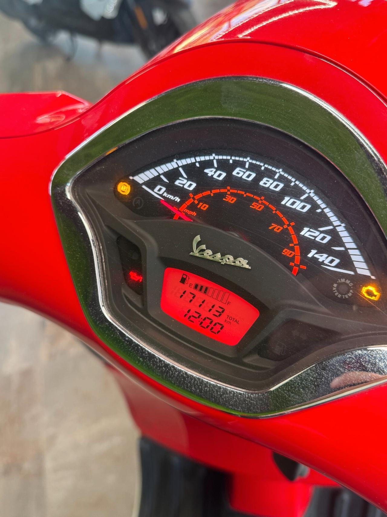 Vespa GTS 300