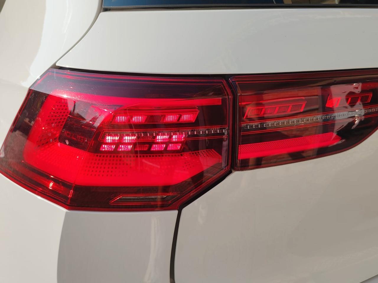 Volkswagen Golf 8 2.0 TDI 150 CV DSG /Life/ - IQ.Light, Digital Cockpit, Tetto Panoramico Apribile