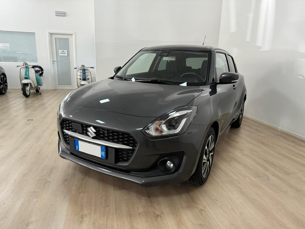 Suzuki Swift 1.2 Hybrid Top