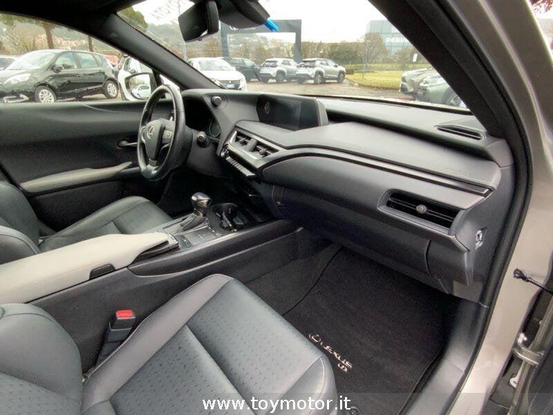 Lexus UX Hybrid Midnight