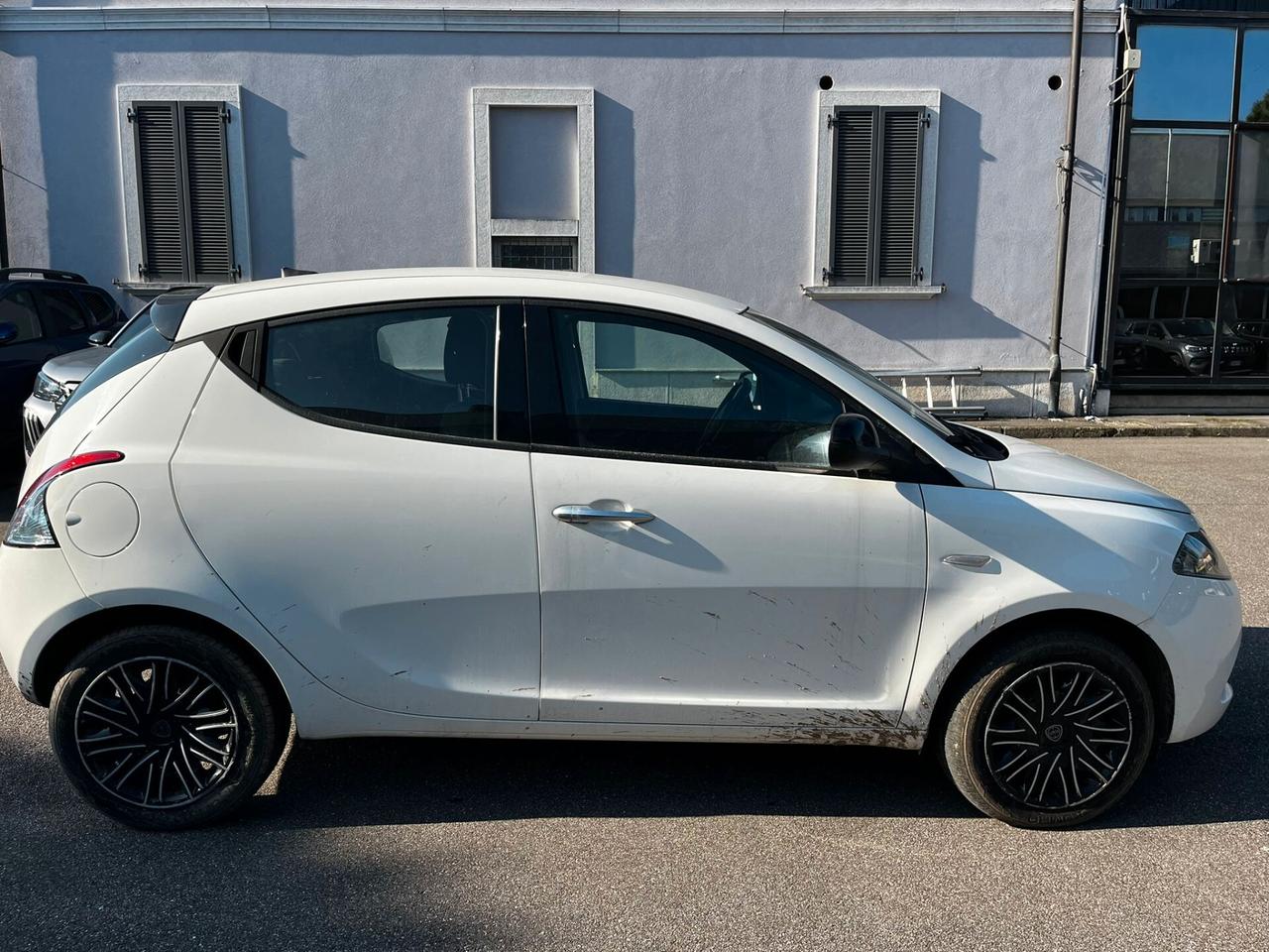 Lancia Ypsilon 1.0 FireFly 5 porte S&S Hybrid Gold