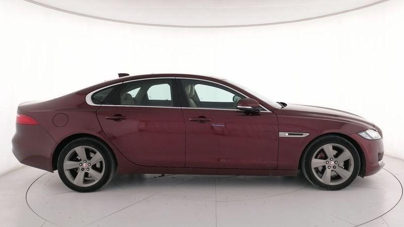 Jaguar XF 2.0d Pure Business edition 180cv