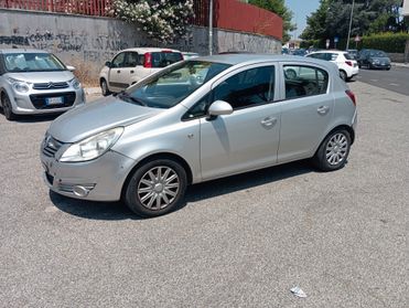 Opel Corsa 1.2 5 porte Club