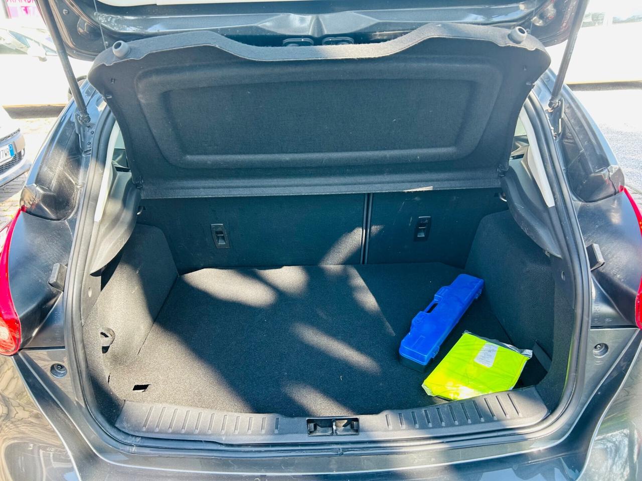 Ford Focus 1.6 120 CV GPL Titanium