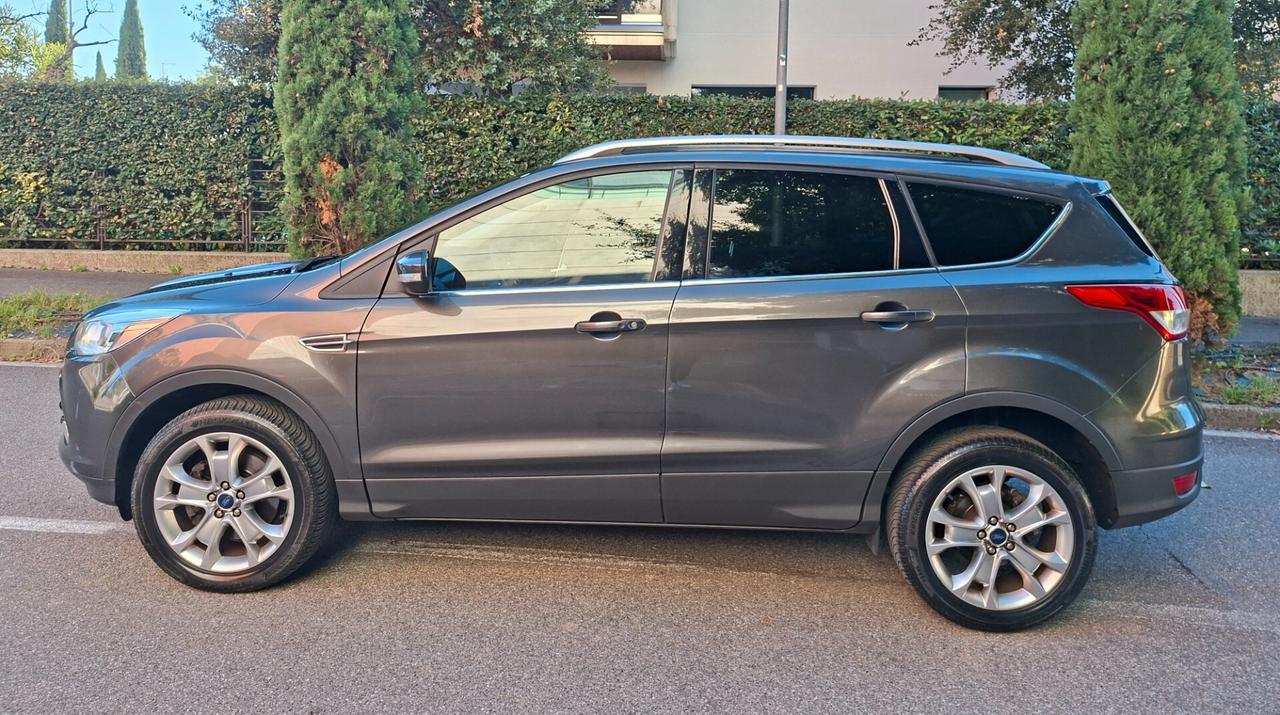 Ford Kuga 2.0 TDCI 150 CV S&S 4WD Powershift Titanium Business