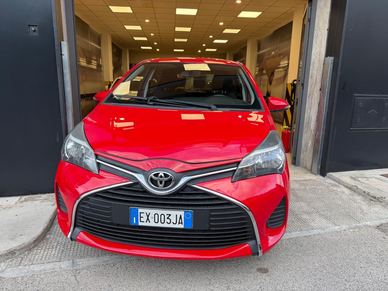 Toyota Yaris 1.0 5 porte