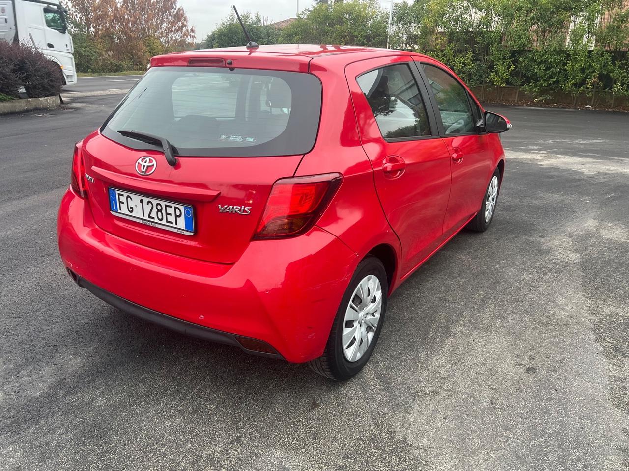 Toyota Yaris 1.0 5 porte Lounge