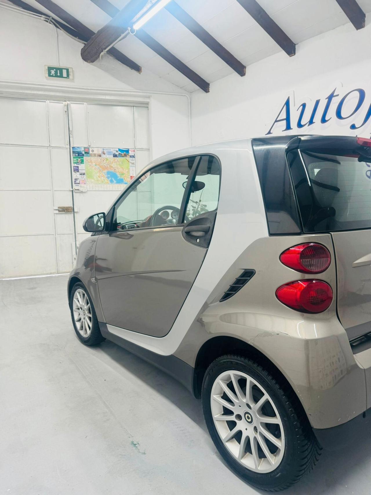 Smart ForTwo 1000 52 kW MHD coupé passion