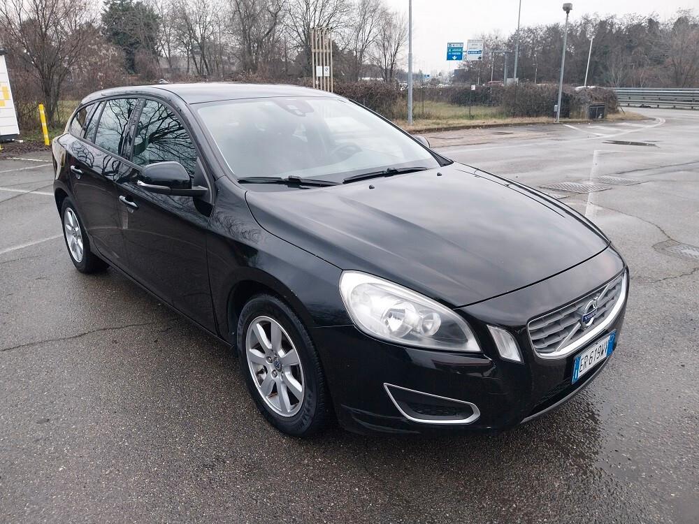 Volvo V60 D2 1.6 Summum