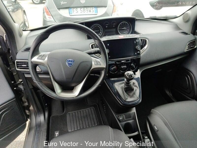 Lancia Ypsilon 0.9 TwinAir 5 porte Metano Ecochic Gold