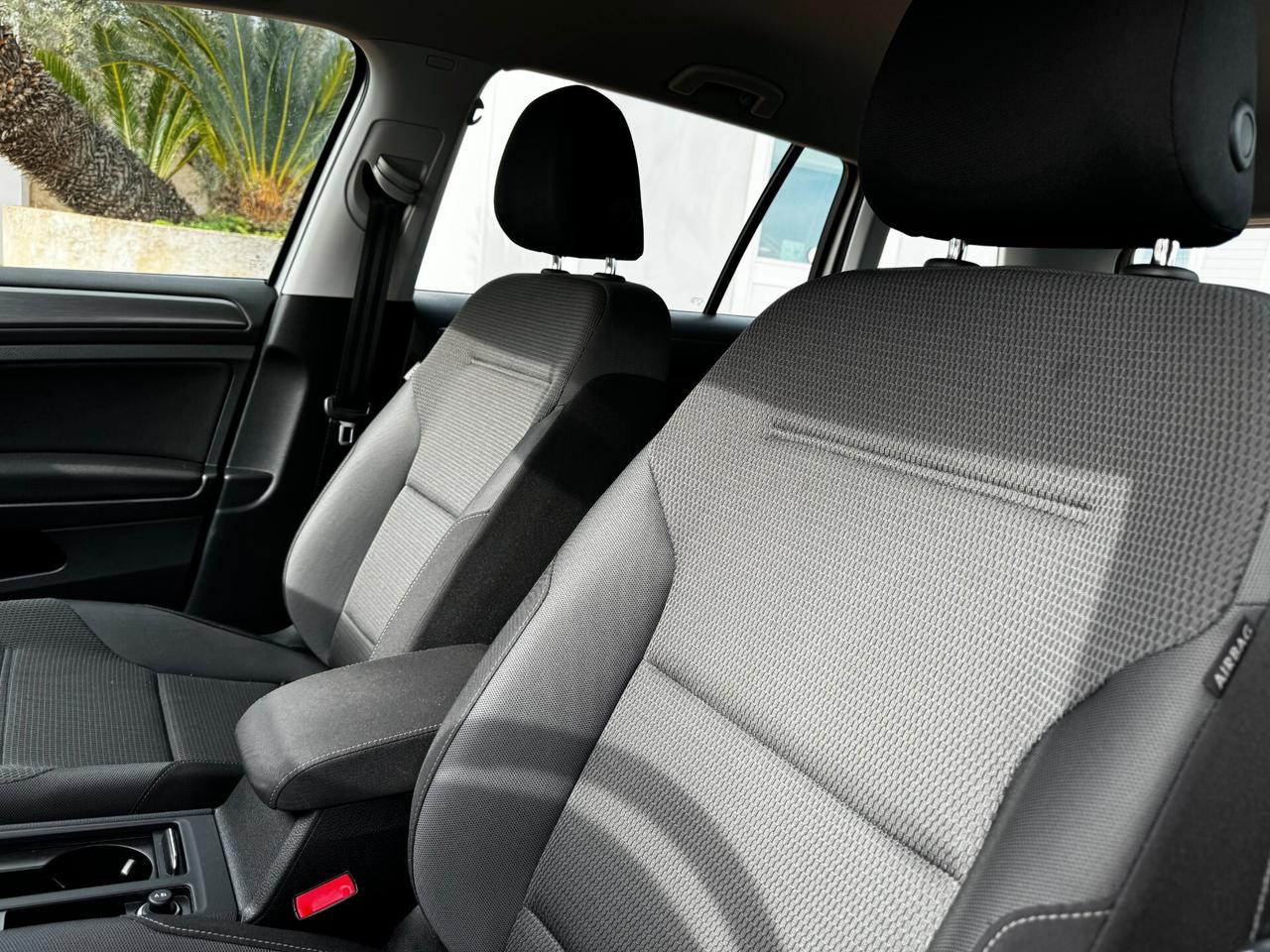 Volkswagen Golf Variant 1.6 TDI 115 CV DSG Executive BlueMotion Tech.