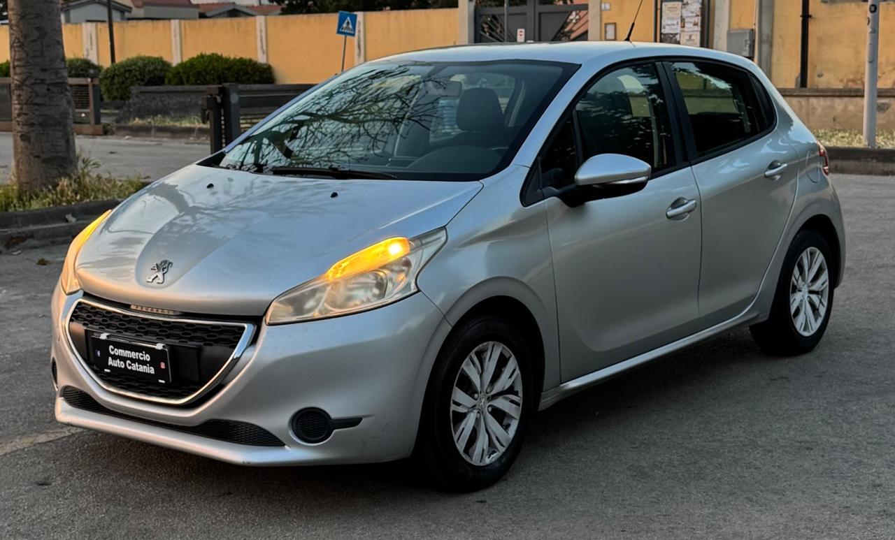 Peugeot 208 1.4 HDi LEGGI DESCRIZIONE