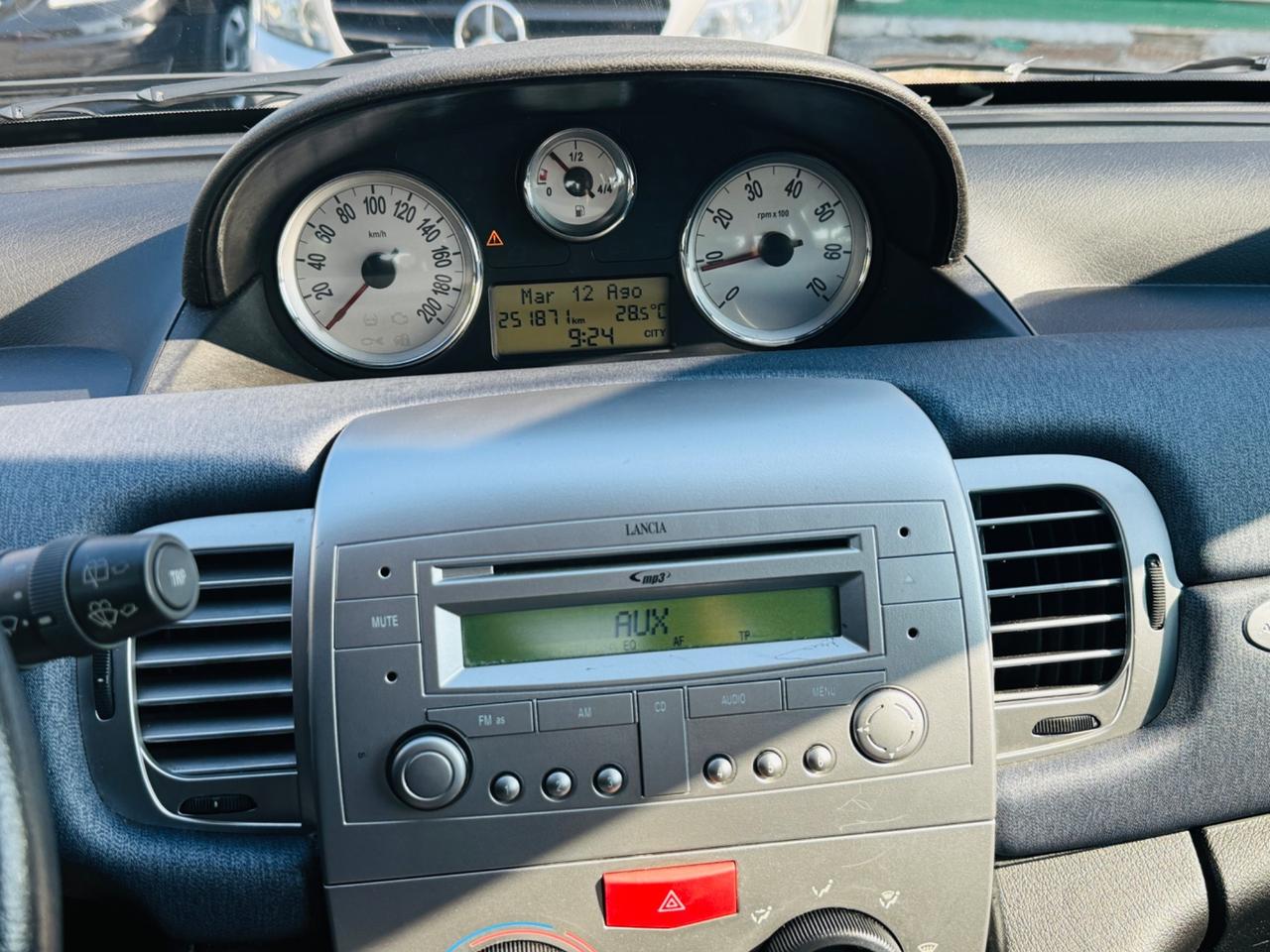 Lancia Ypsilon 1.3 MJT 90 CV Ok NEOPATENTATI