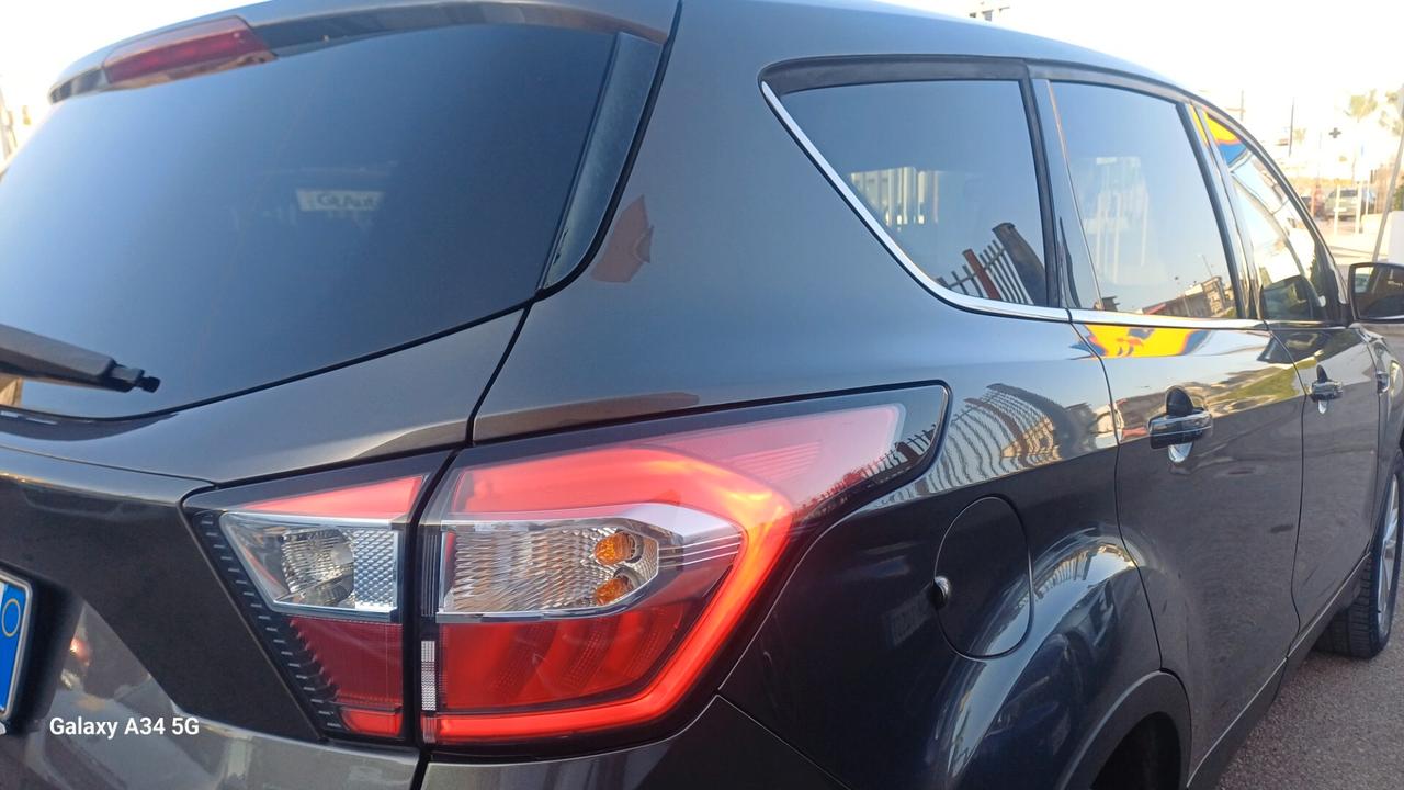 Ford Kuga 1.5 TDCI 120 CV S&S 2WD Titanium