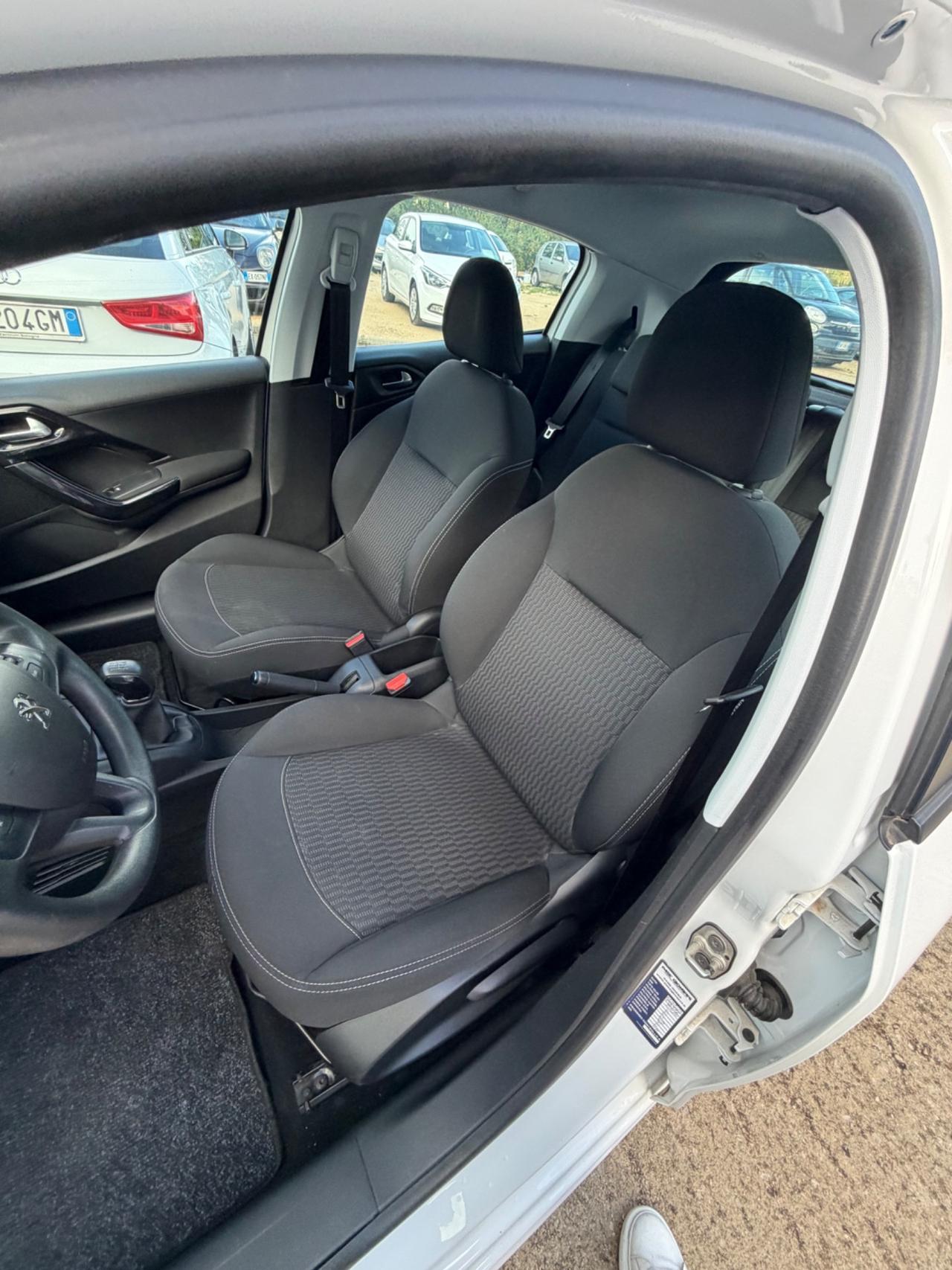 Peugeot 208 BlueHDi 100 S&S 5 porte GT Line