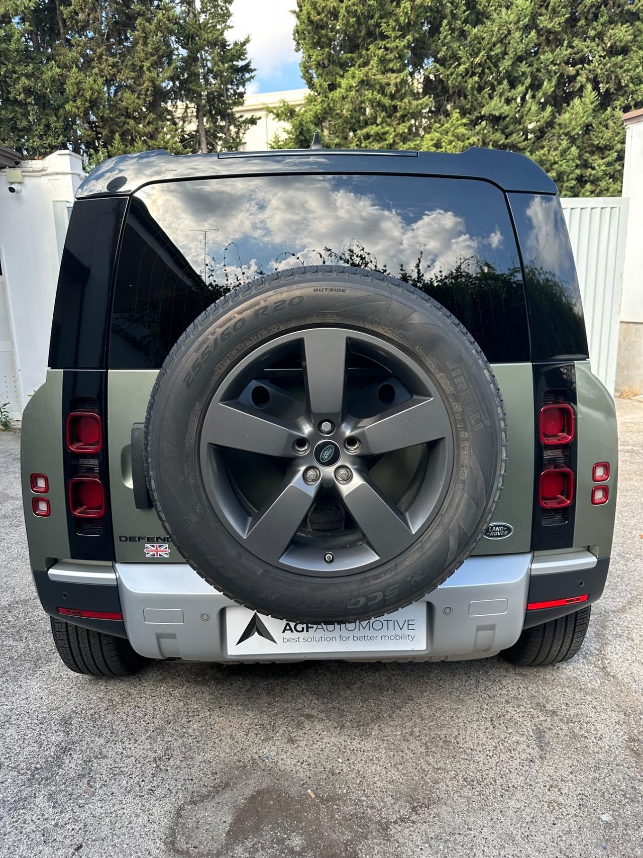 Land Rover Defender 110 2.0 SD4 AWD Auto HSE