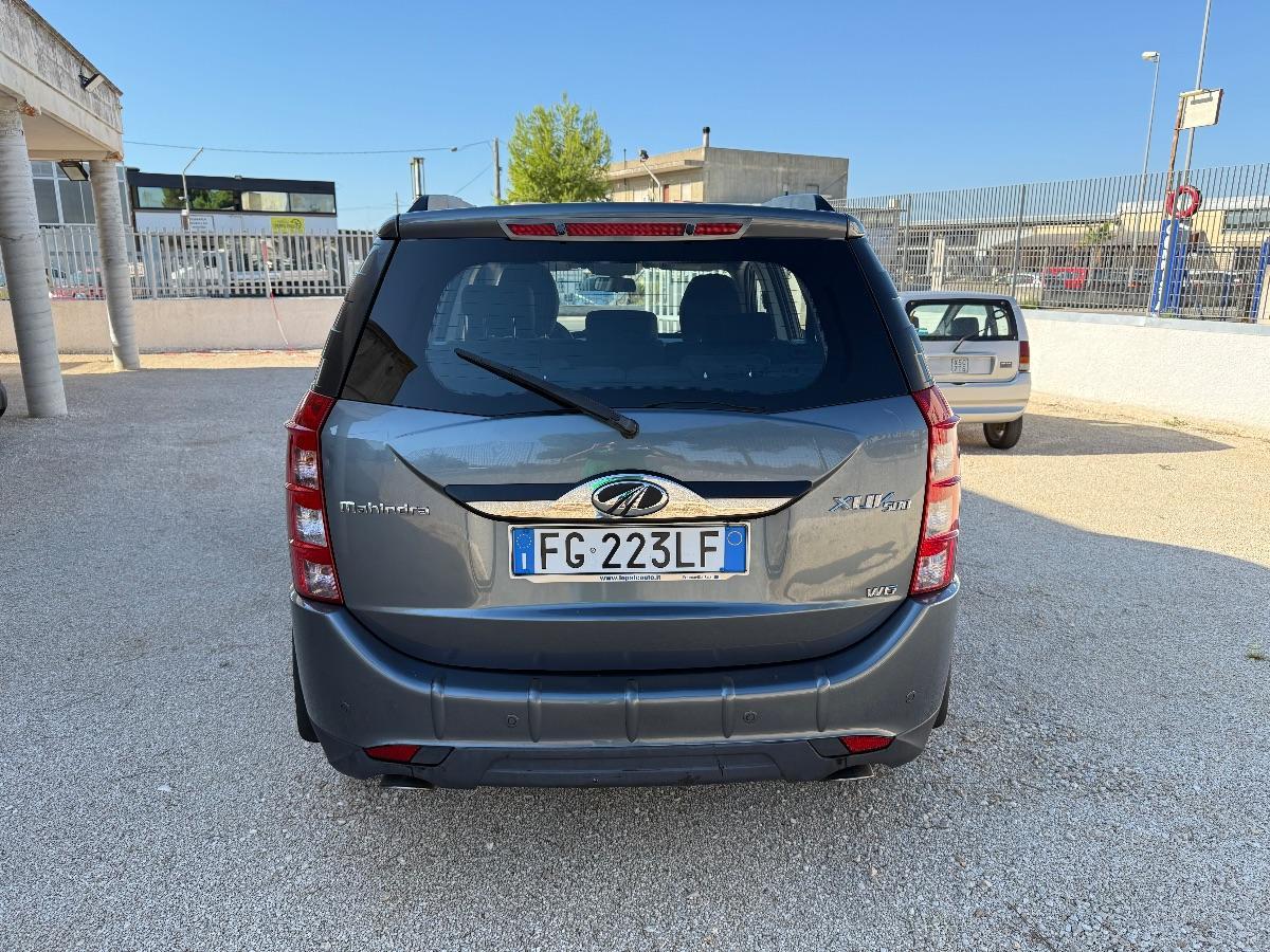 MAHINDRA - XUV500 - 2.2 16V FWD W8