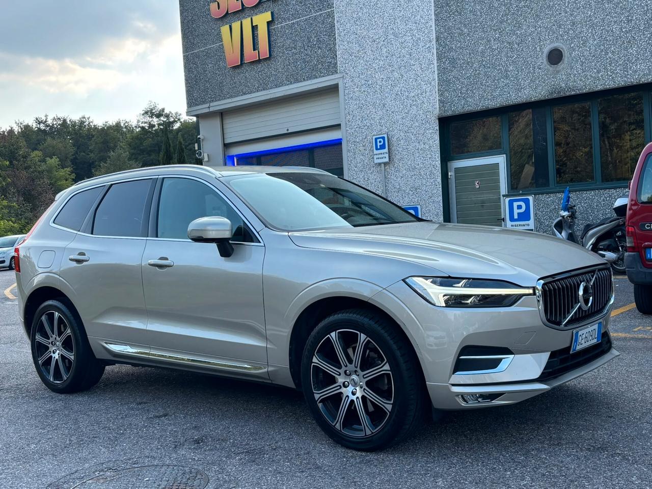 Volvo XC 60 XC60 B4 (d) AWD Geartronic Inscription