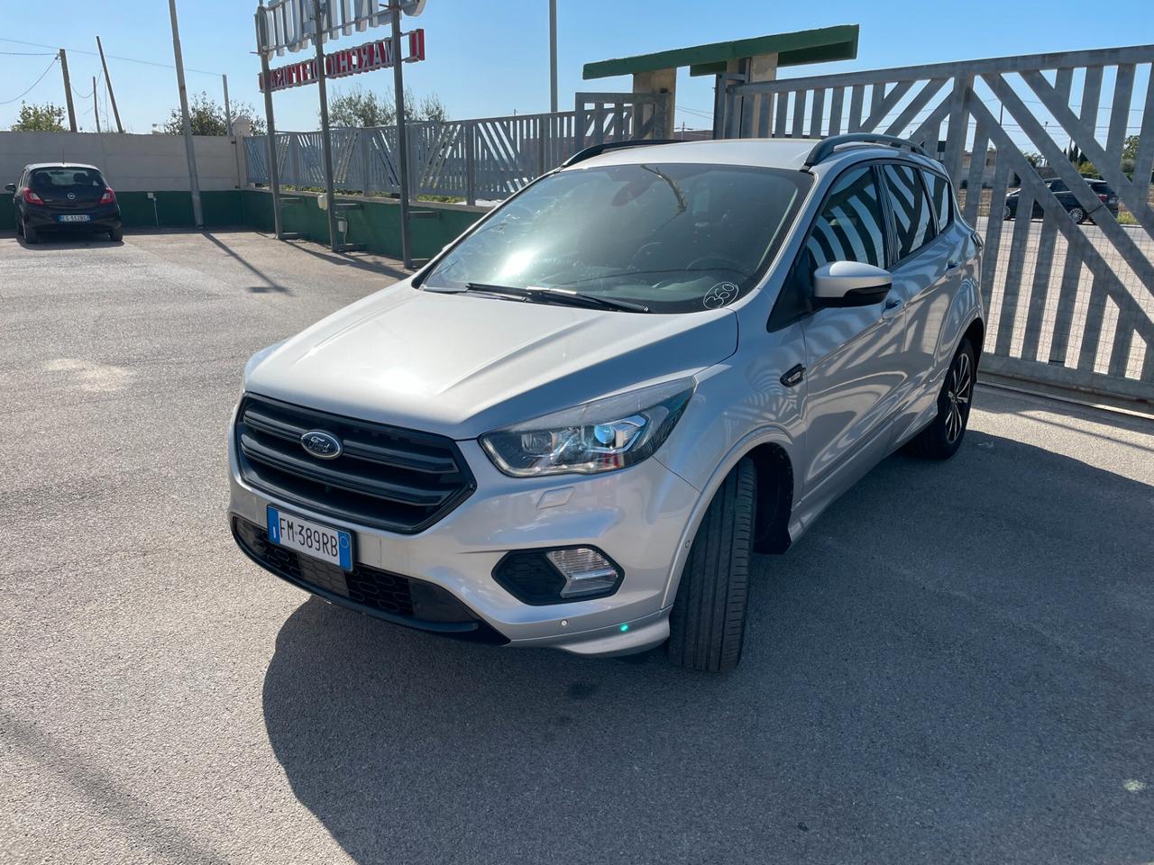 Ford Kuga 1.5 TDCI 120 CV 2WD Powershift ST-Line-NAVIGATORE-RETROCAMERA