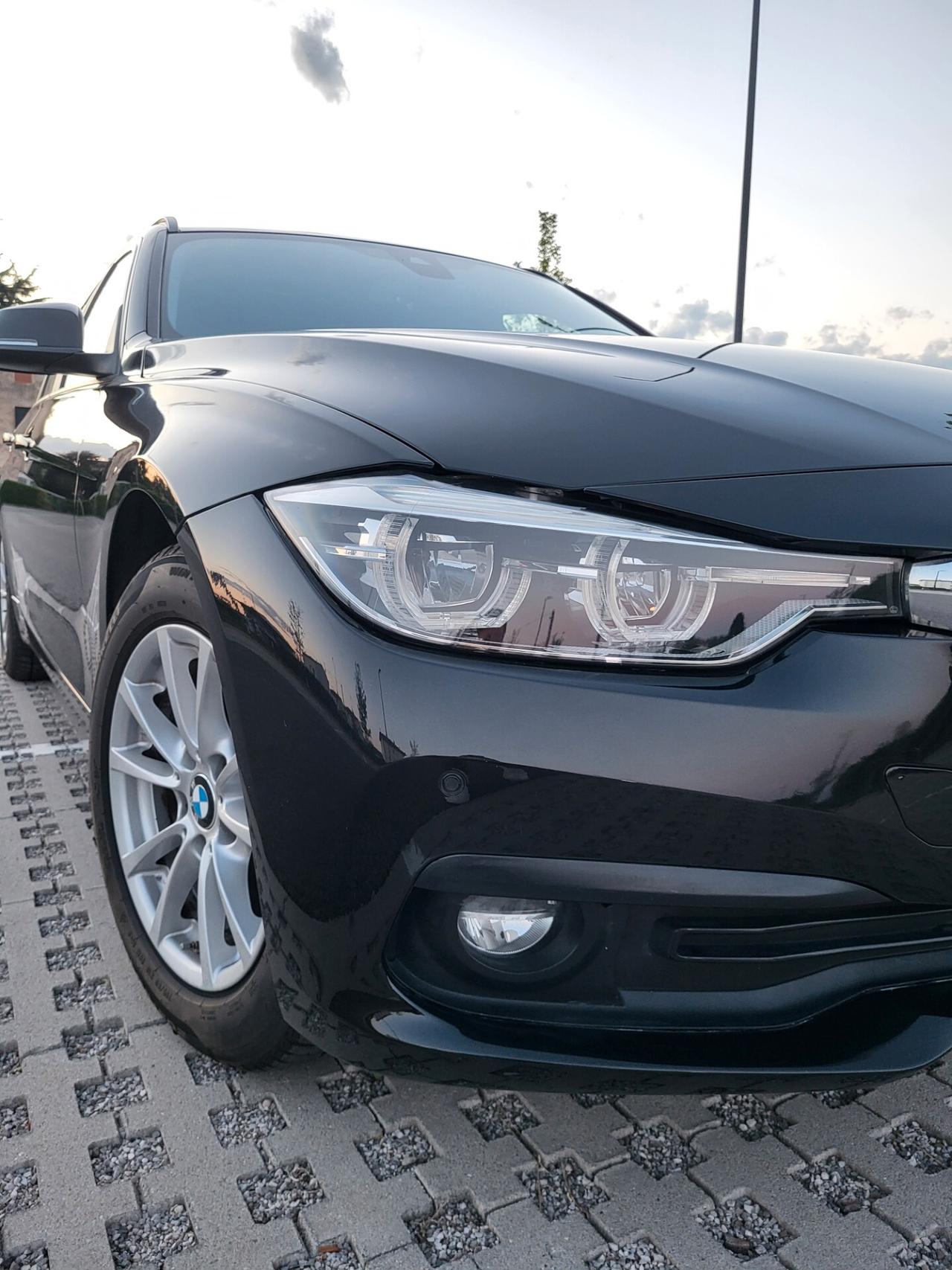 Bmw 320d xDrive Touring Business Advantage