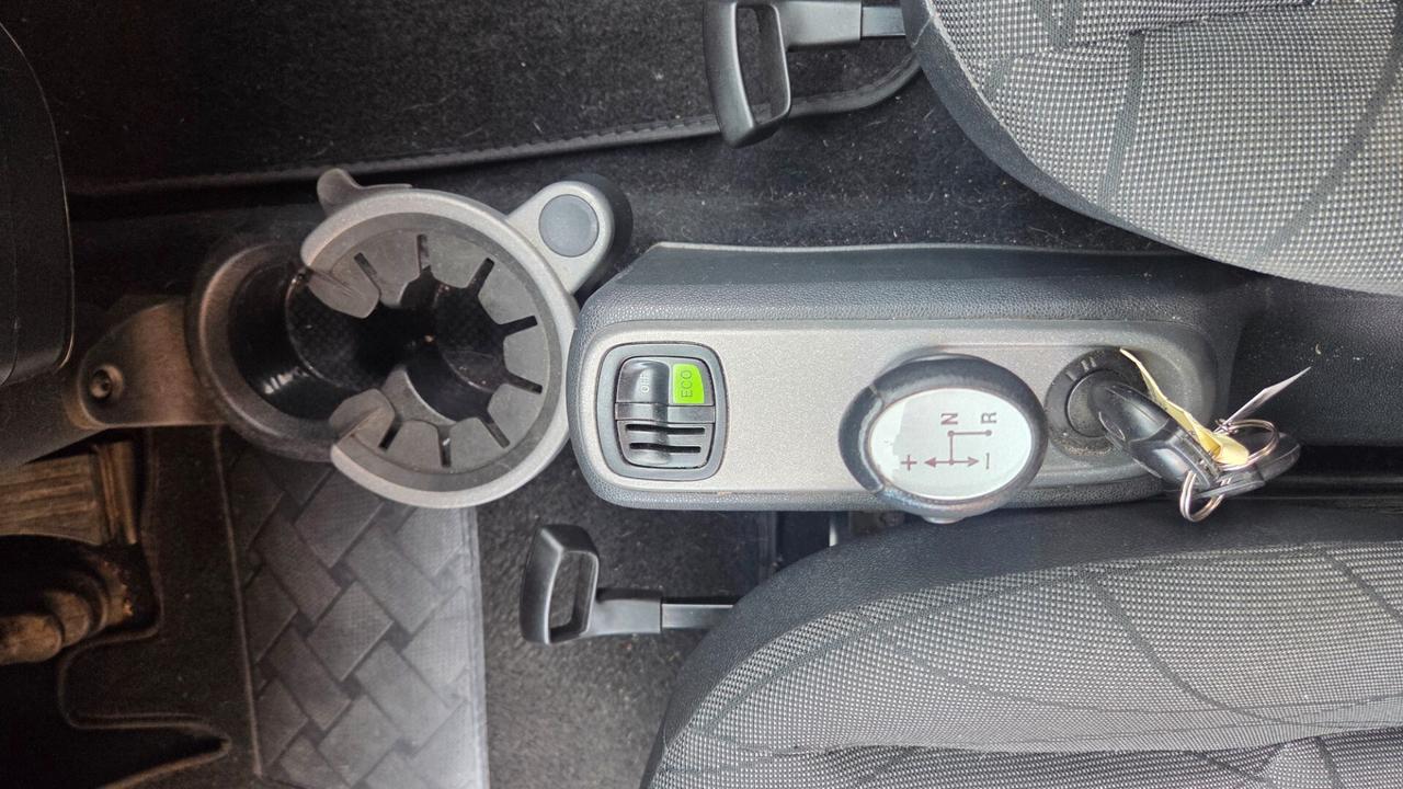 Smart ForTwo 1000 52 kW MHD motore nuovo