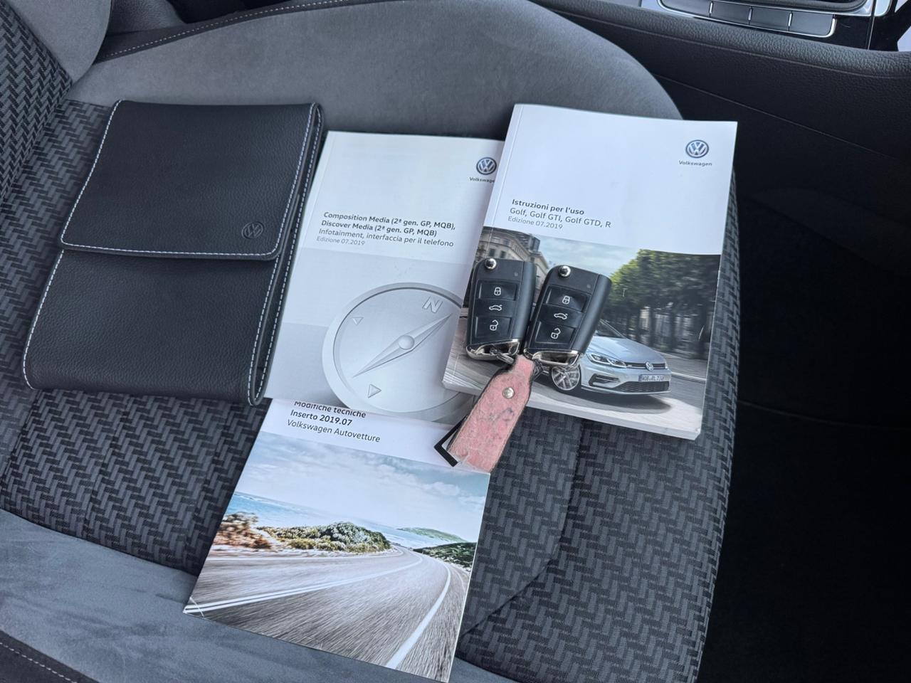 Vw Golf 2.0 TDI - R.LINE - FARI LED - 2019