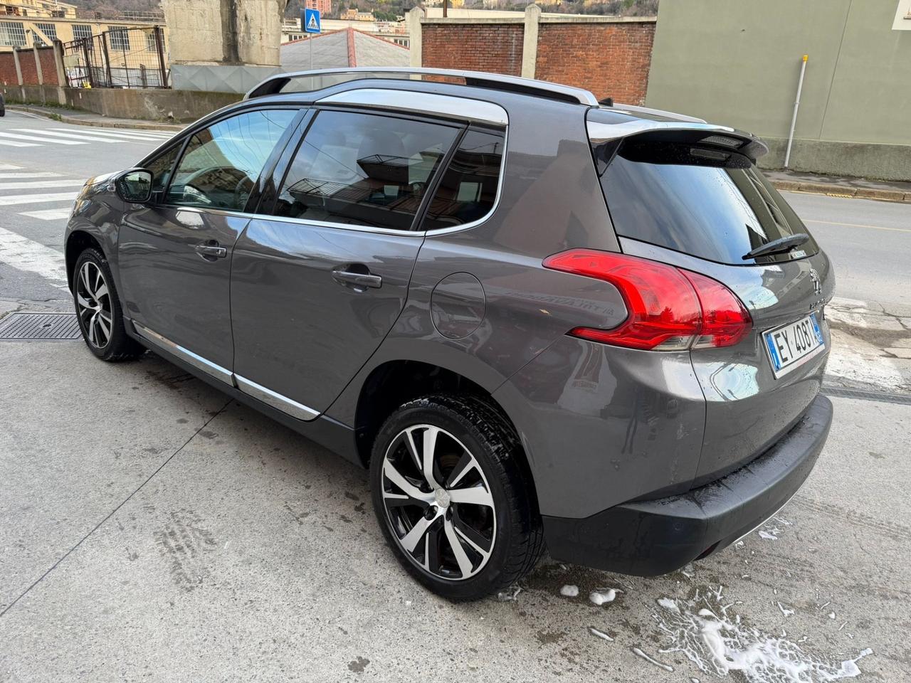 Peugeot 2008 1.6 e-HDi 92 CV Stop&Start Urban Cross