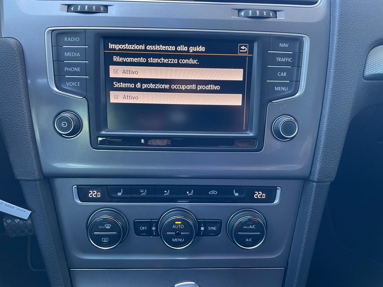 VOLKSWAGEN GOLF 1.6 TDI 110 CV DSG 5P LOUNGE