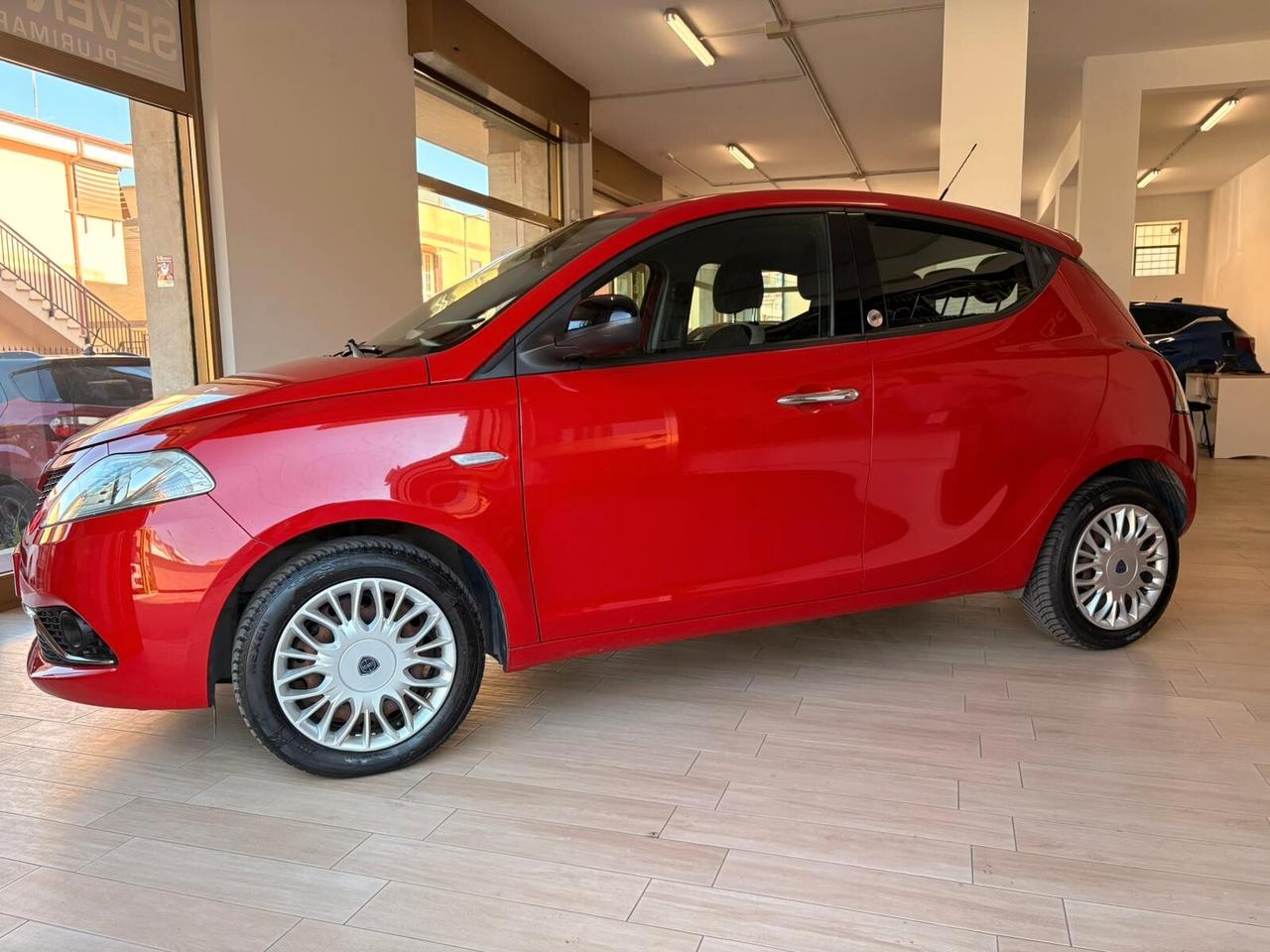 Lancia Ypsilon 1.2 69 CV 5 porte GPL Ecochic Gold