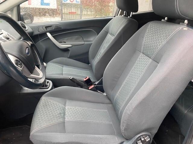 Ford Fiesta 1.4 3 porte Bz.- GPL Titanium