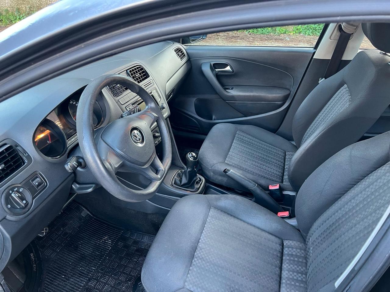 VOLKSWAGEN POLO 1.4 TDI Business 5p - 2017