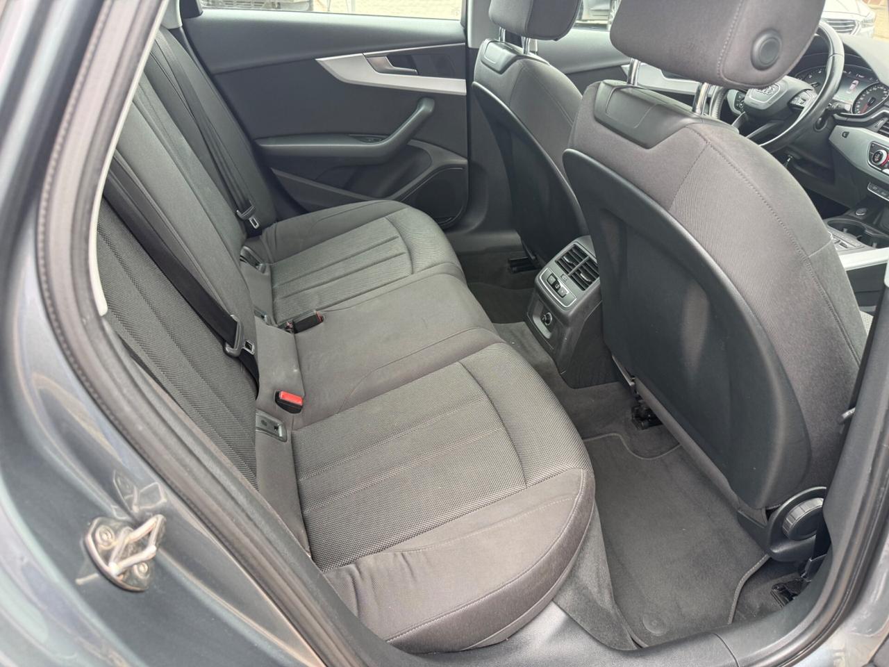 Audi A4 2.0 TDI BERLINA 150 CV ultra S tronic Sport
