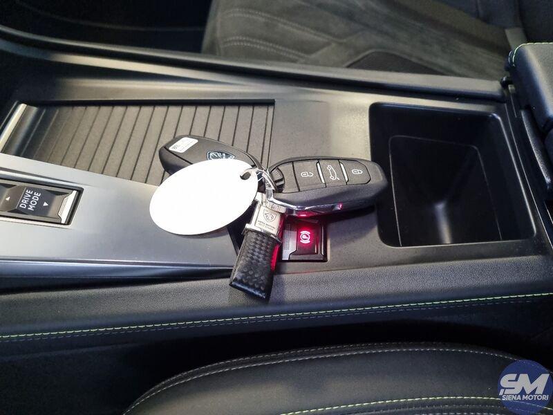 Peugeot 308 Hybrid 180 e-EAT8 Allure