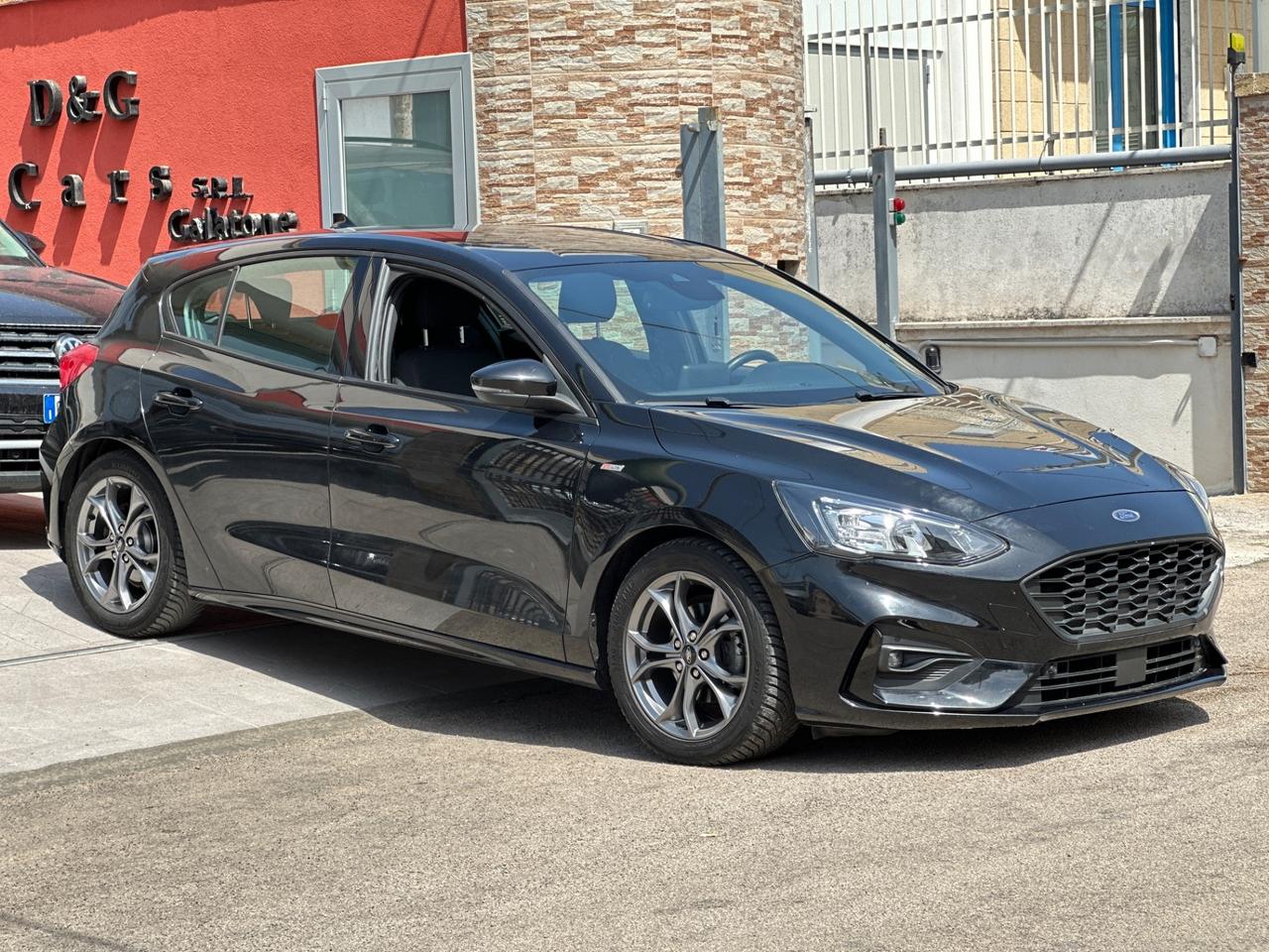 Ford Focus 1.5 120 CV ST-Line-2021 LED/18"/NAVI