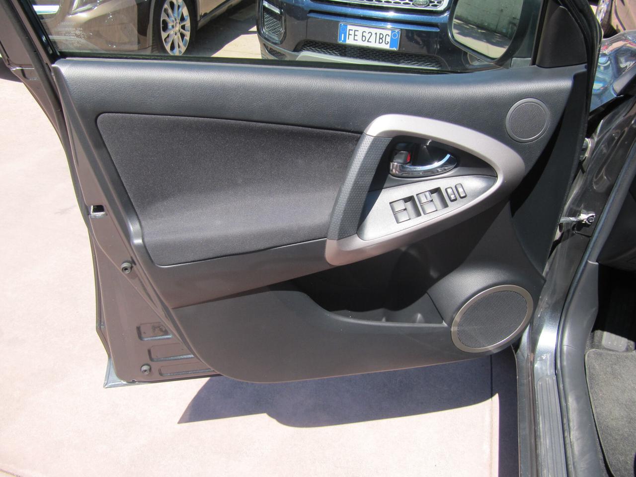 Toyota RAV 4 RAV4 2.2 D-4D 136 CV DPF Luxury