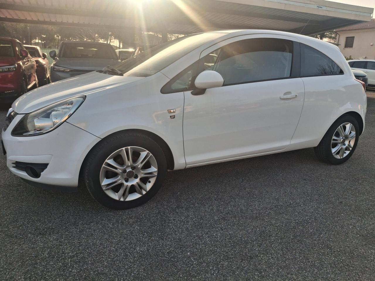 Opel Corsa 1.3 CDTI 75CV.-DIESEL-NEOPATENTATI-