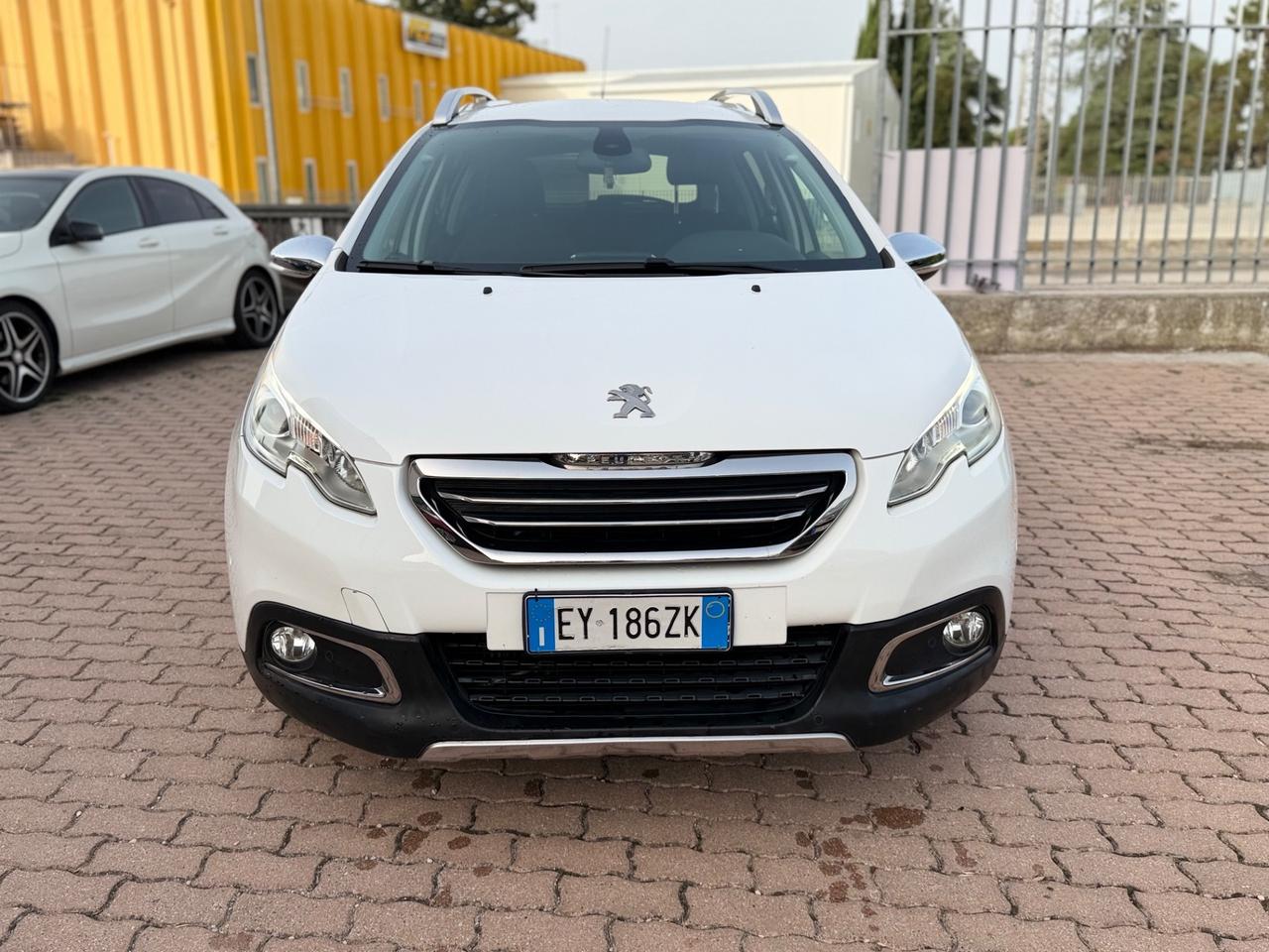 Peugeot 2008 BlueHDi 120 S&S Black Matt