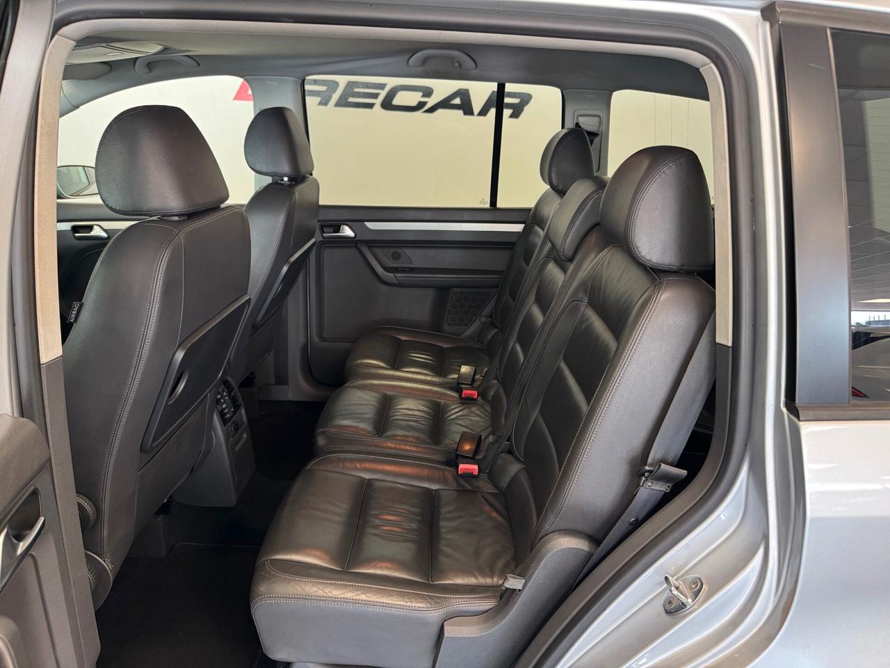 Volkswagen Touran 2.0 TDI DPF Highline 7 POSTI BEN TENUTO