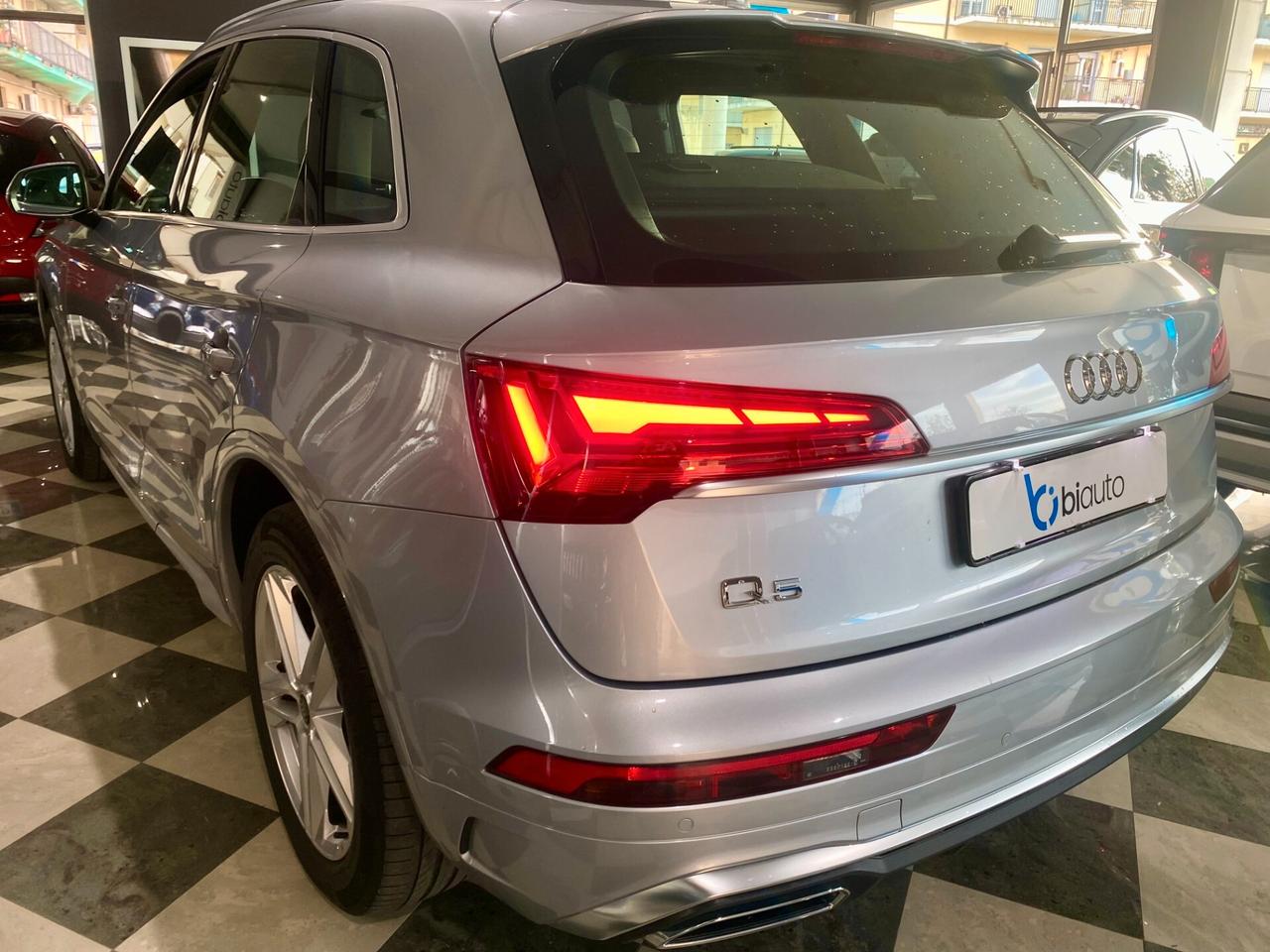 Audi Q5 35 TDI S tronic line-2023
