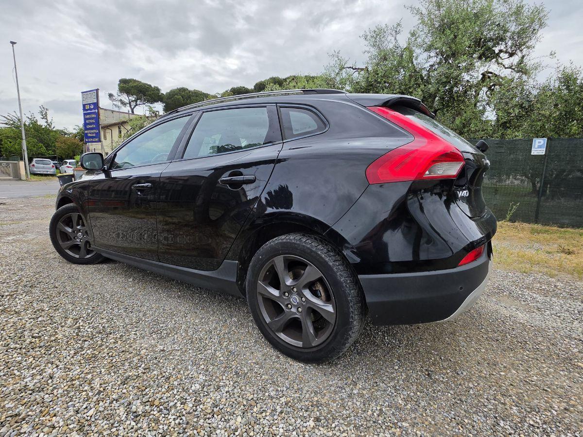 VOLVO - V40 Cross Country 1.6 d2 Momentum