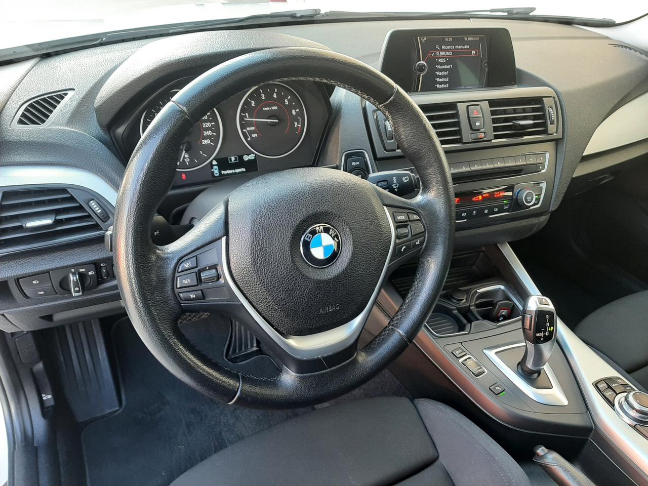Bmw 118i 170cv 5p. Sport Line Aut.