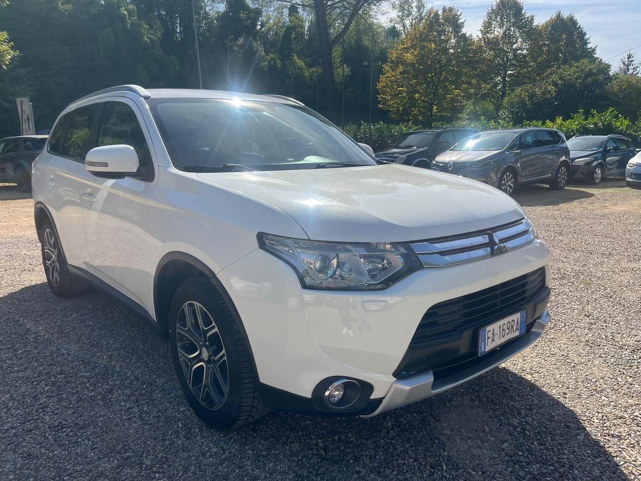 Mitsubishi Outlander 2.2 Diesel // 4X4 // 7 Posti