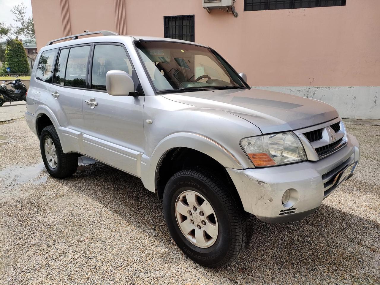 Mitsubishi Pajero 3.2 16V DI-D 7p Gancio