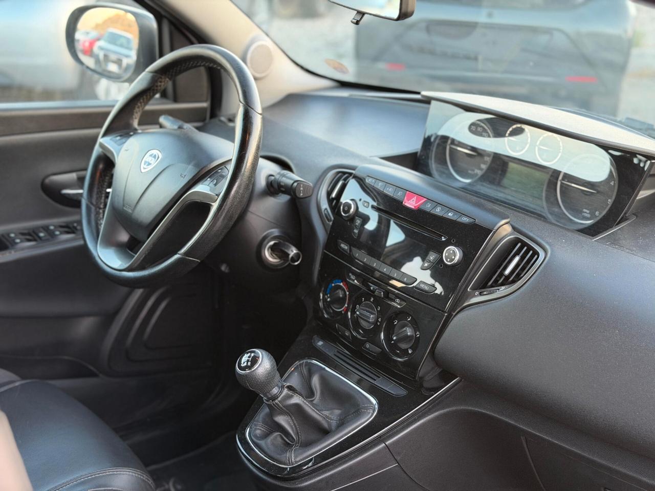 Lancia Ypsilon 1.3 MJT 16V 95 CV 5 porte S&S Platinum